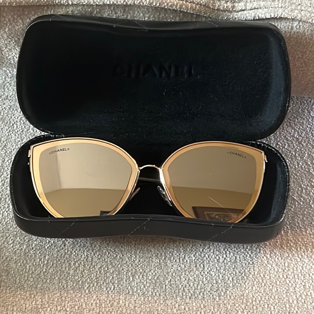 CHANEL Rose Gold 18k Metal Cat Eye 4222 Sunglasses